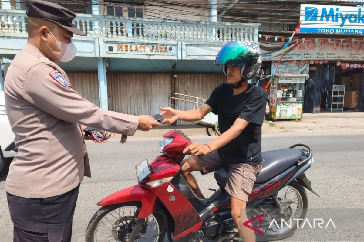 Pengendara Motor Diminta Waspadai Abu Vulkanik Anak Krakatau, Masker Saja Tak Cukup